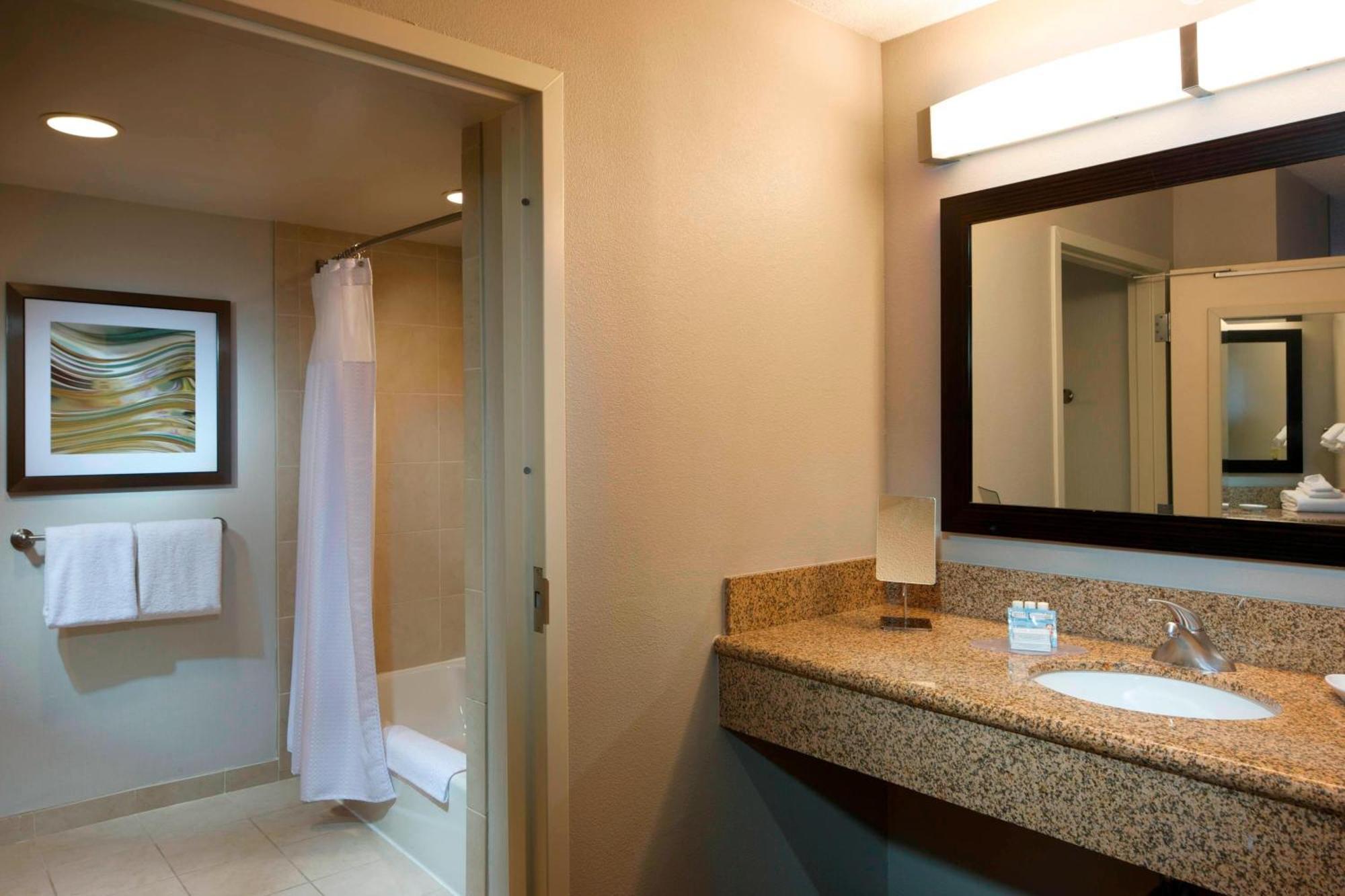 Courtyard By Marriott Jackson Hotel Exterior foto