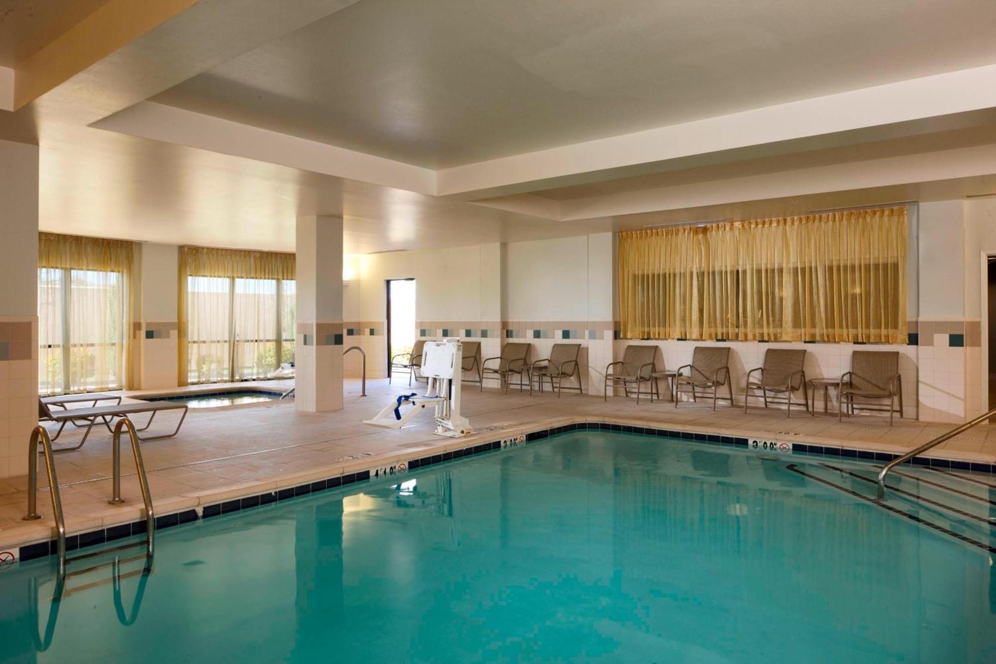 Courtyard By Marriott Jackson Hotel Exterior foto